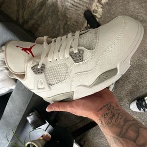Jordan 4 white Oreo size 9.5 dead stock no box..